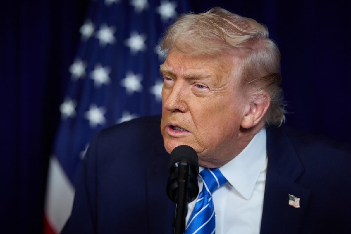 Трамп потребовал от Южной Кореи компенсацию за защиту Трамп потребовал от Южной Кореи компенсацию за защиту