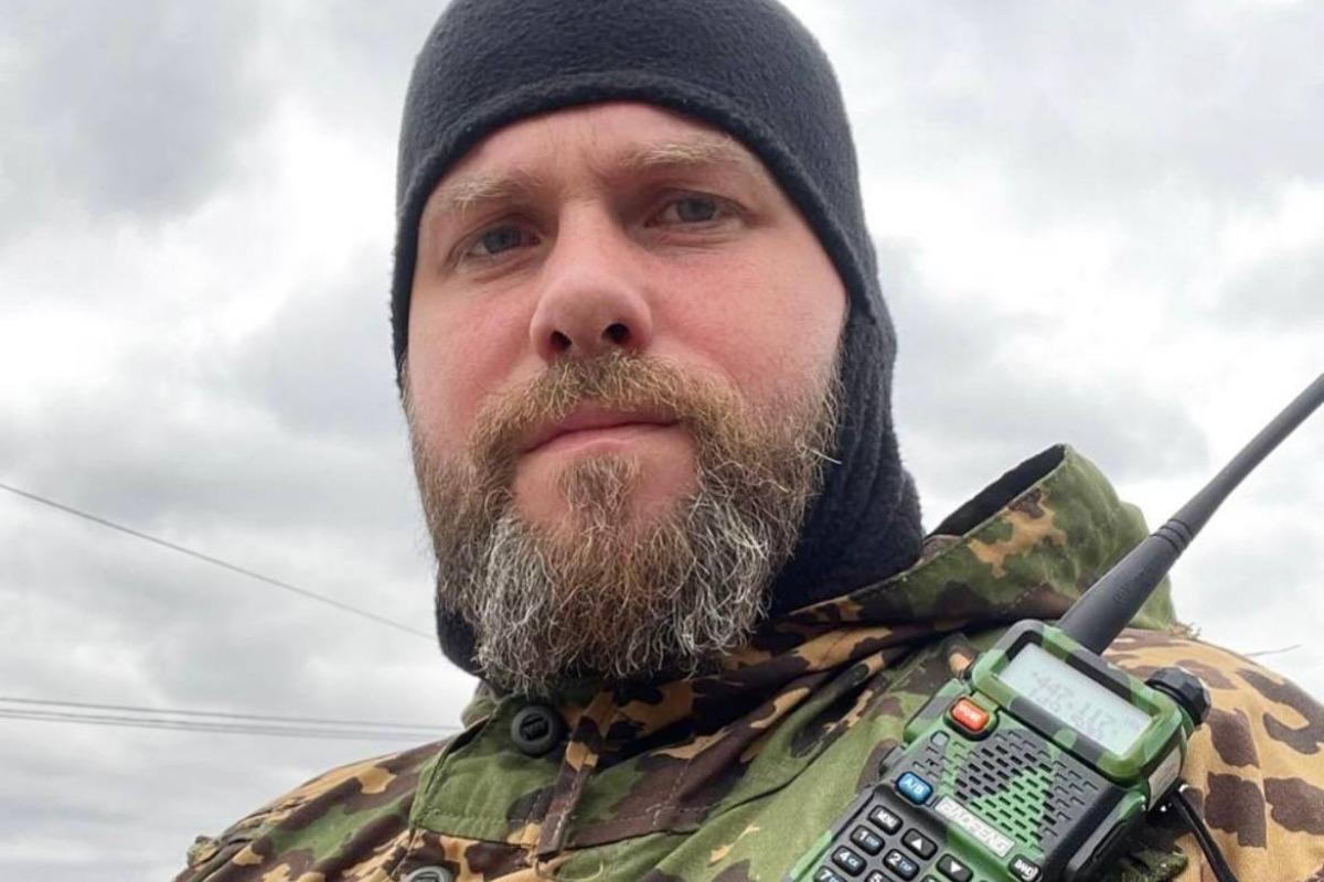 Известный актер-воин впервые показал лицо 3-месячного сына (фото)