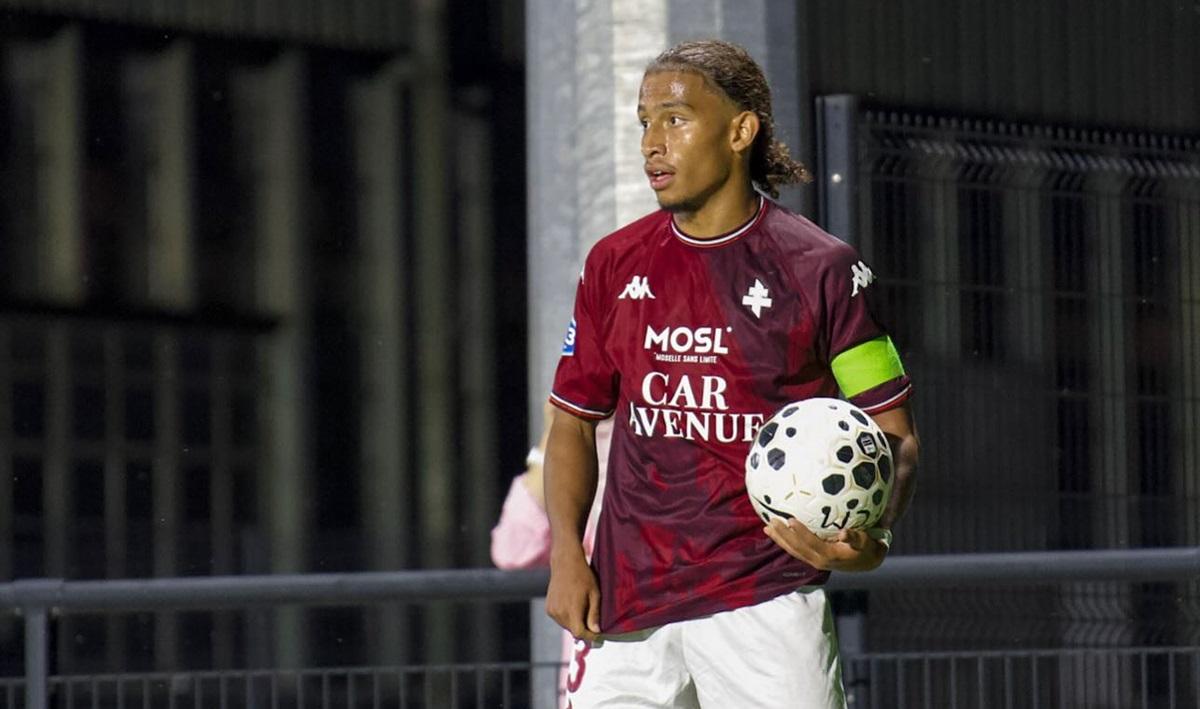 Пожар на курорте в Швейцарии: футболист спас свою девушку и получил ожоги 30% тела