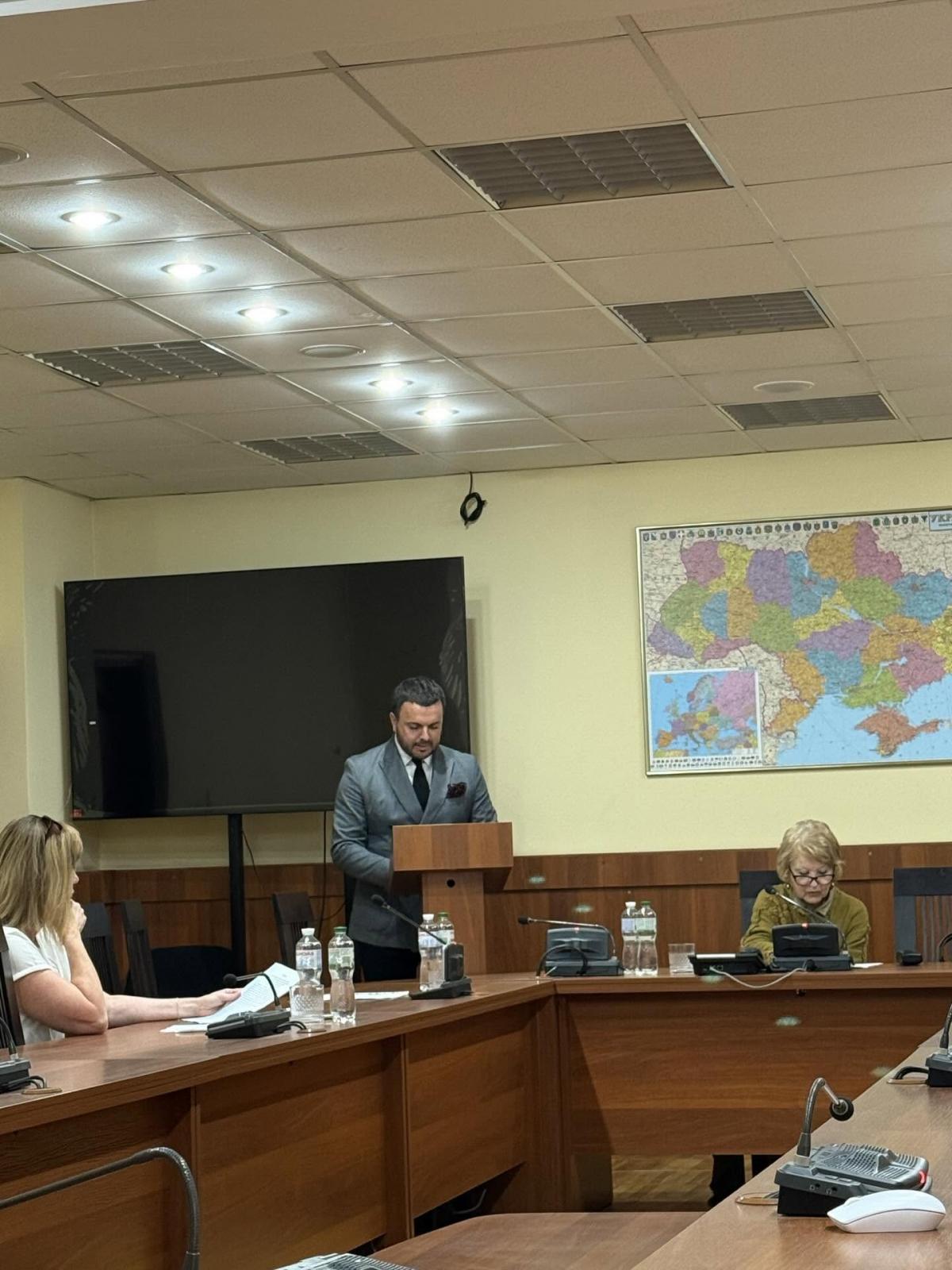 Решетника подняли на смех из-за диссертации о шоу 'Холостяк': ведущий отреагировал Решетника подняли на смех из-за диссертации о шоу 'Холостяк': ведущий отреагировал