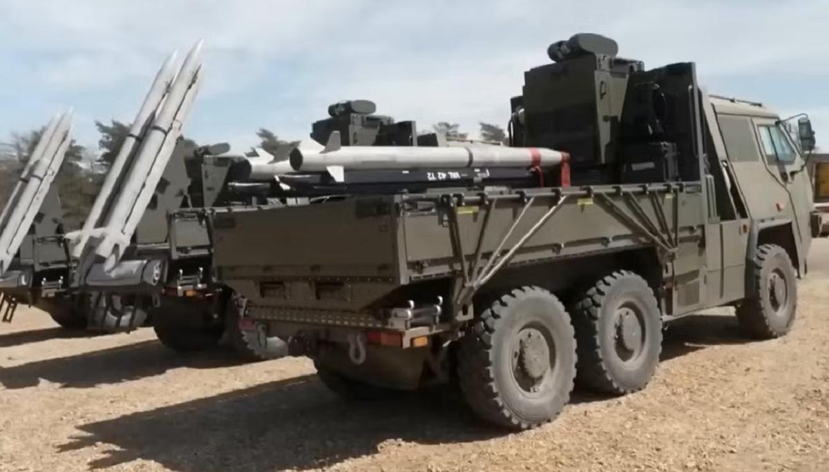 Украина продемонстрировала редкую британскую систему ПВО Raven: как она сбивает цели Украина продемонстрировала редкую британскую систему ПВО Raven: как она сбивает цели