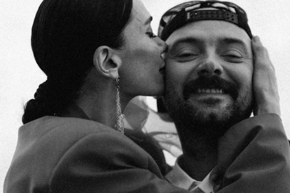 Вдова солиста группы ADAM трогательно почтила его память