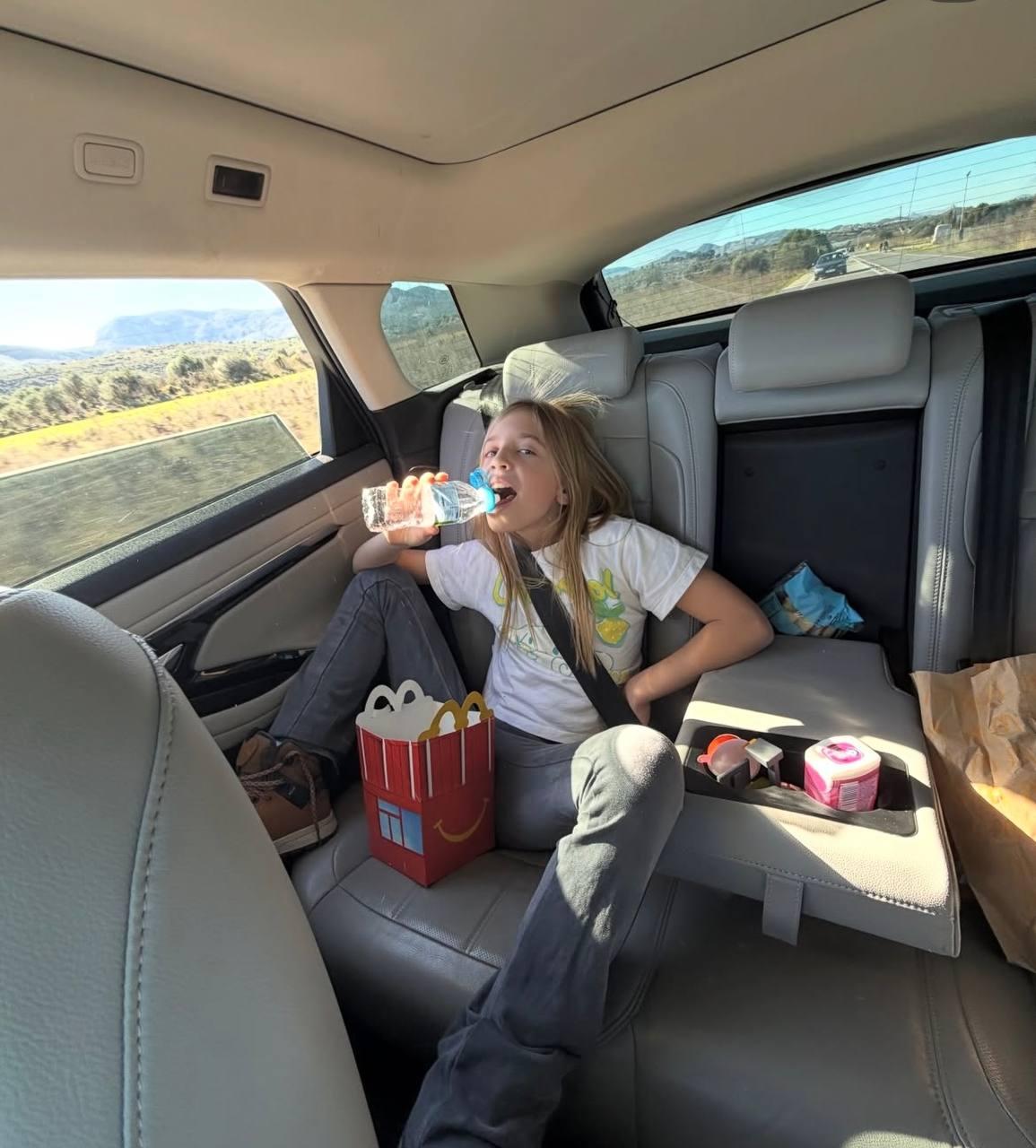 Аніта Луценко показала 9-річну доньку та розповіла про особливості її харчування