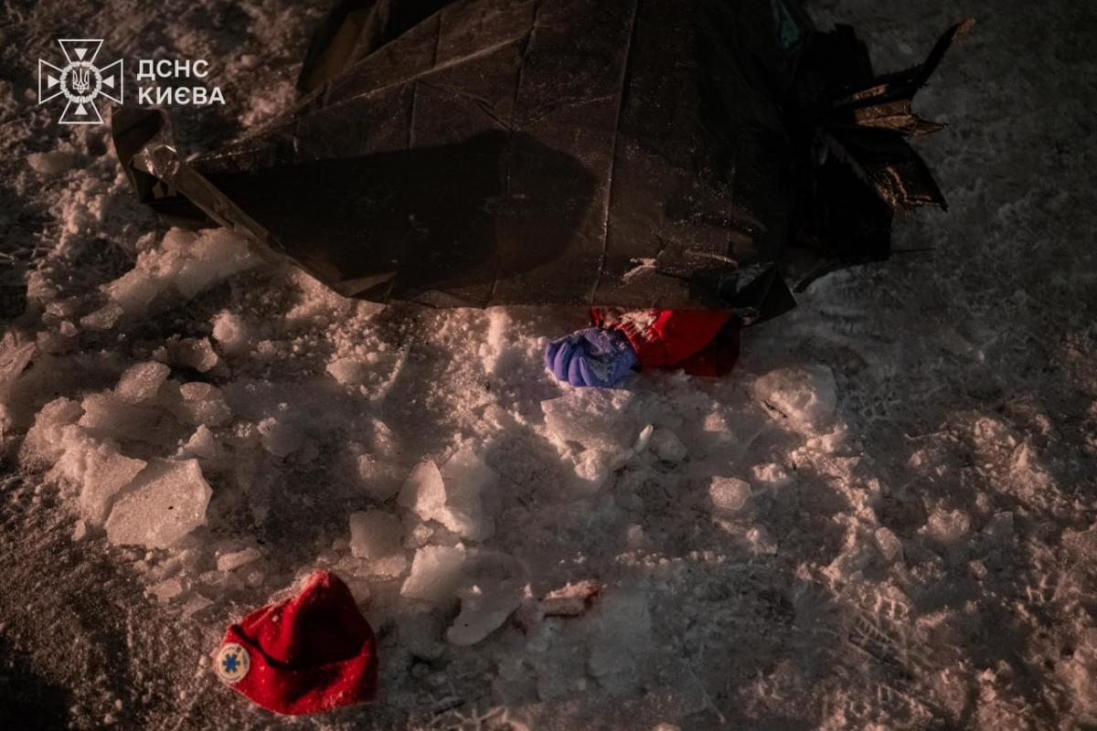 Масована атака на Київ: загинуло четверо людей, є руйнування (фото)