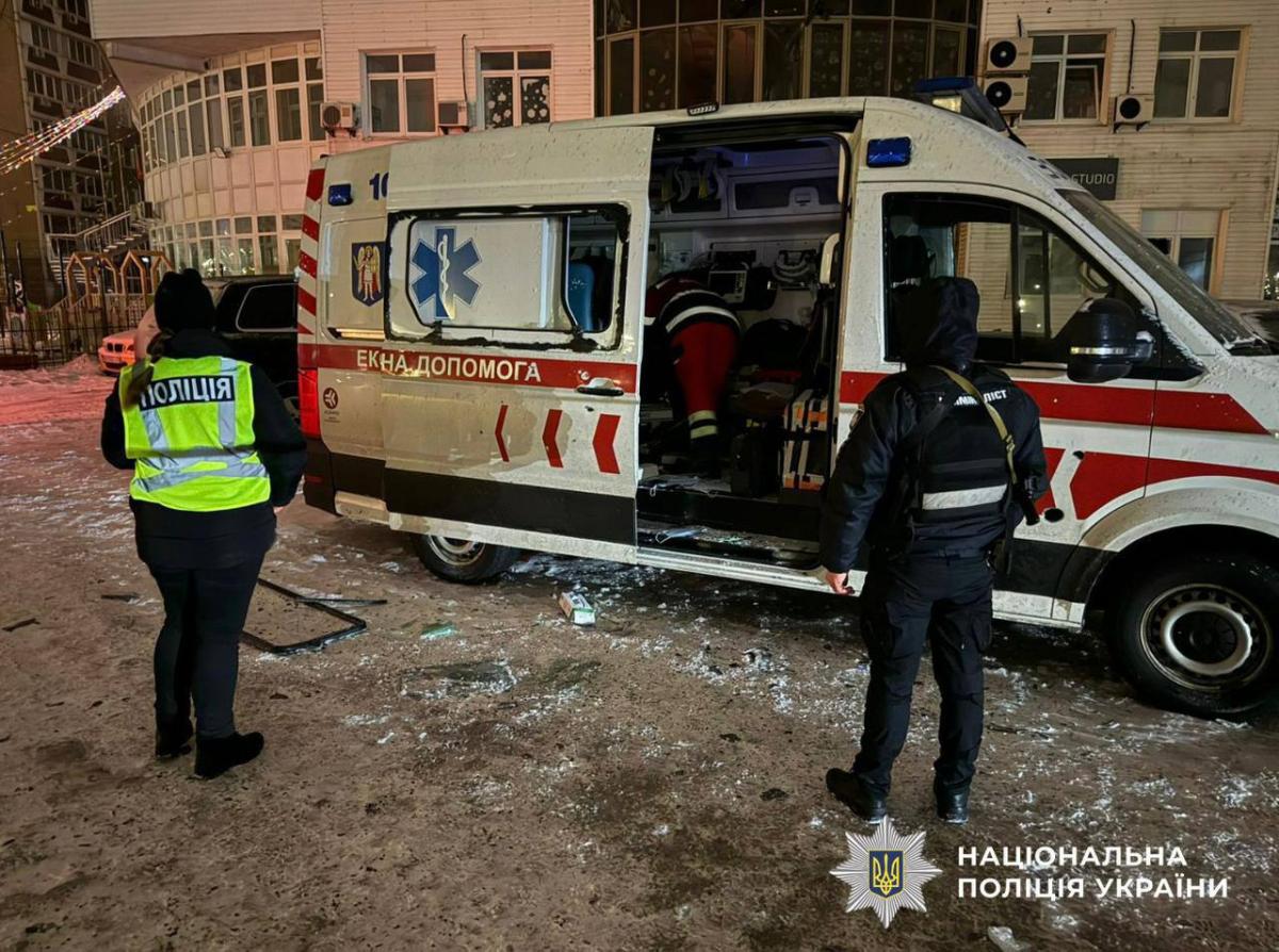 Массированная атака на Киев: погибли четыре человека, есть разрушения (фото) Массированная атака на Киев: погибли четыре человека, есть разрушения (фото)
