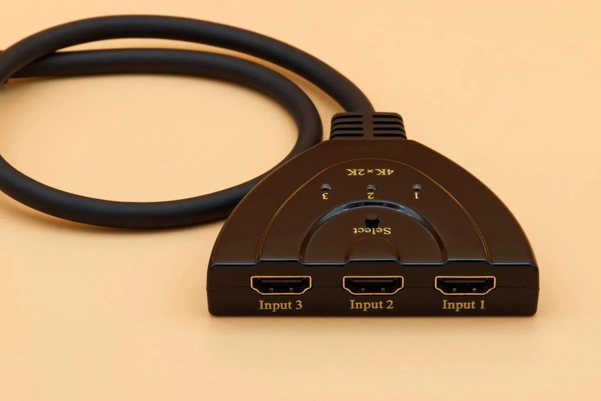 Що робити із зайвими HDMI-портами: 5 корисних ідей для телевізора та ПК Що робити із зайвими HDMI-портами: 5 корисних ідей для телевізора та ПК