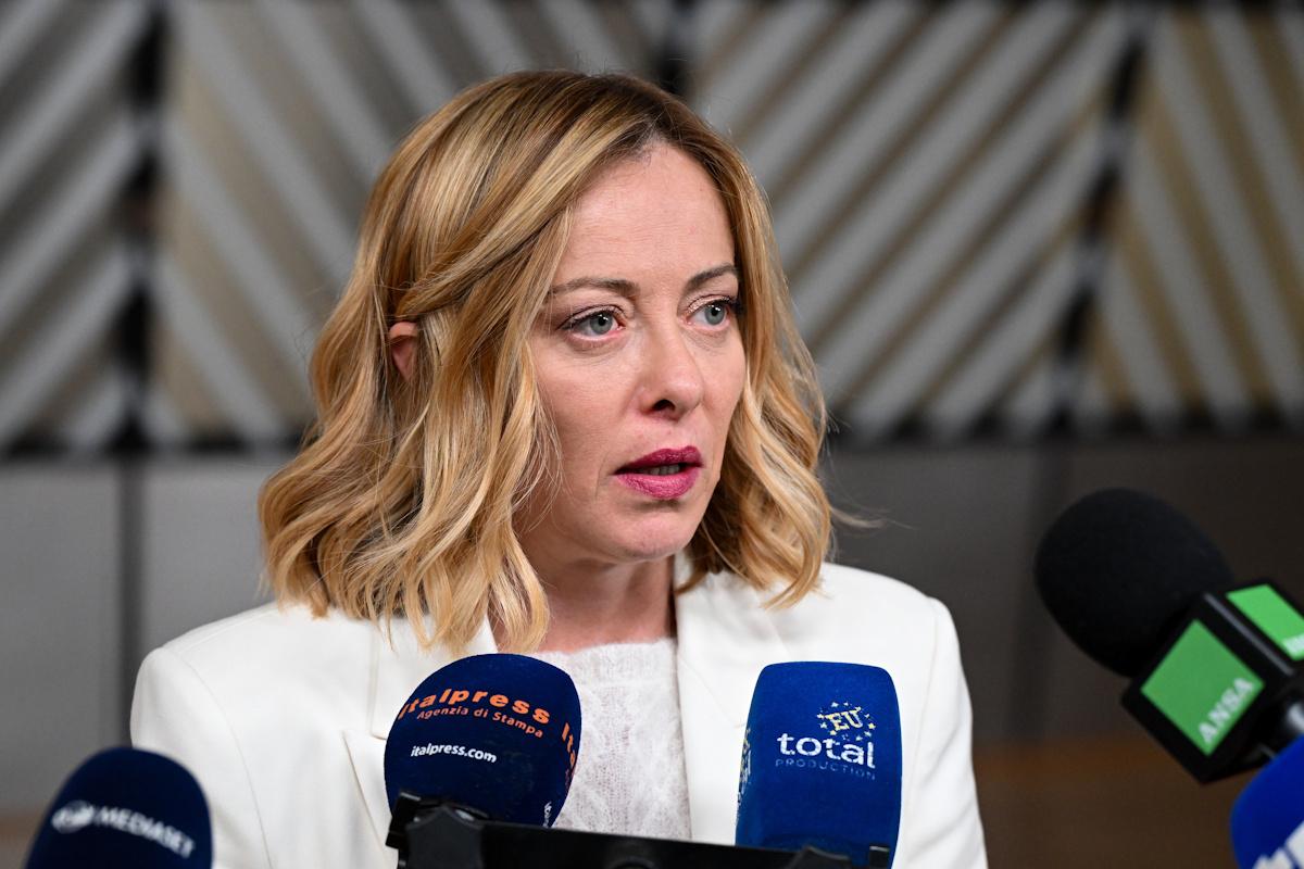 Прем'єр-міністр Італії стала на бік Орбана у конфлікті з Україною, - Politico