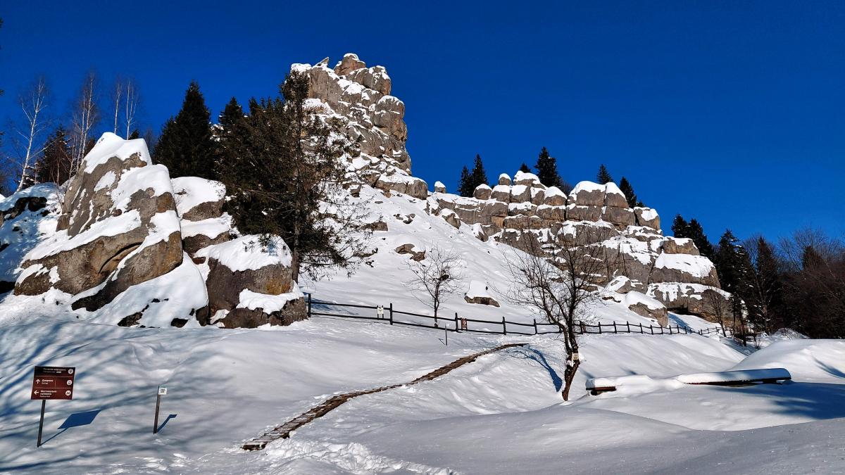 Зимняя Тустань: сказочные безлюдные пейзажи, но доехать самостоятельно сложно Зимняя Тустань: сказочные безлюдные пейзажи, но доехать самостоятельно сложно