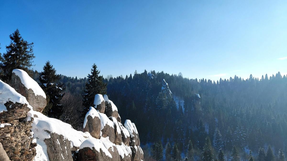 Зимняя Тустань: сказочные безлюдные пейзажи, но доехать самостоятельно сложно Зимняя Тустань: сказочные безлюдные пейзажи, но доехать самостоятельно сложно