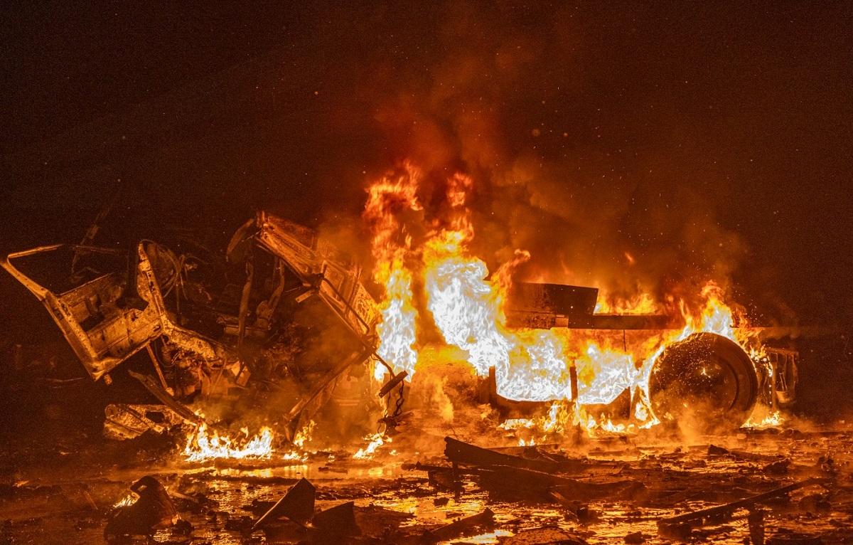 Удар по терміналу 'Нової пошти' під Харковом: у компанії розповіли деталі про загиблих