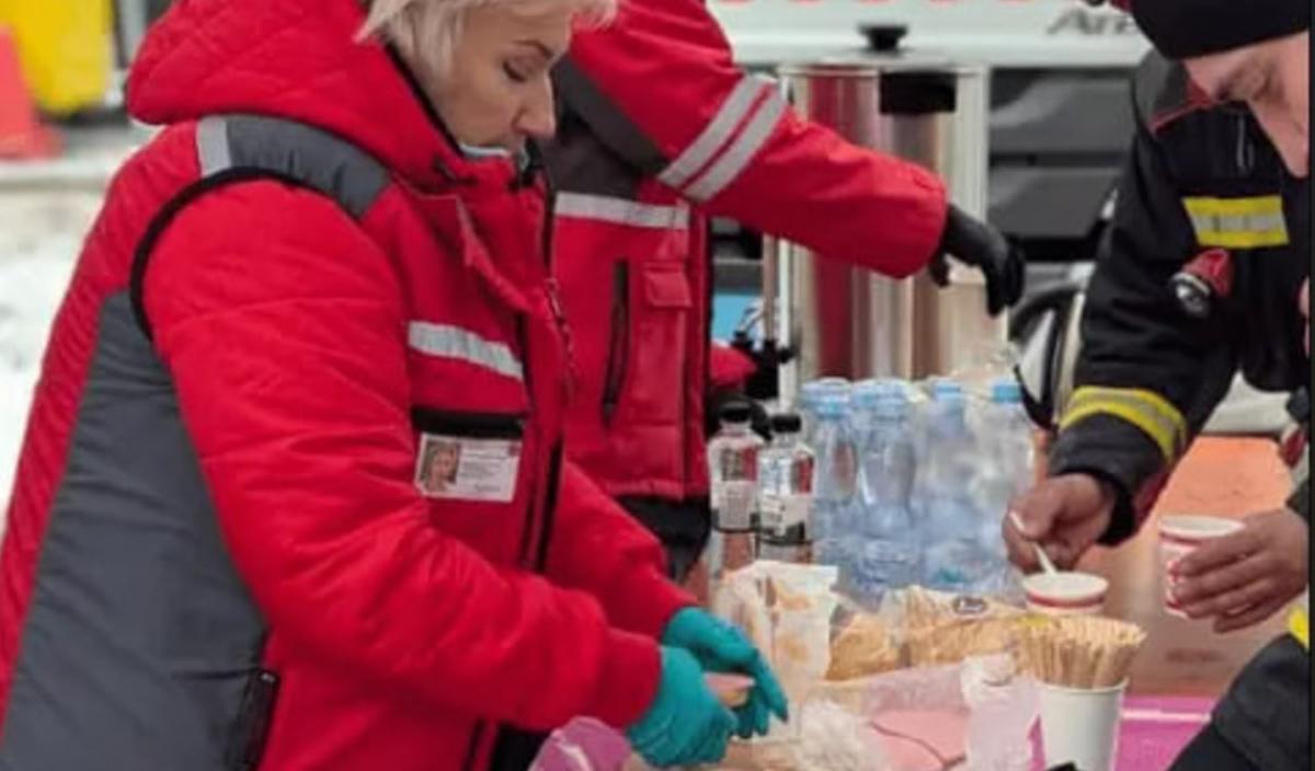 Кличко доручив забезпечити гарячим харчуванням літніх та маломобільних людей