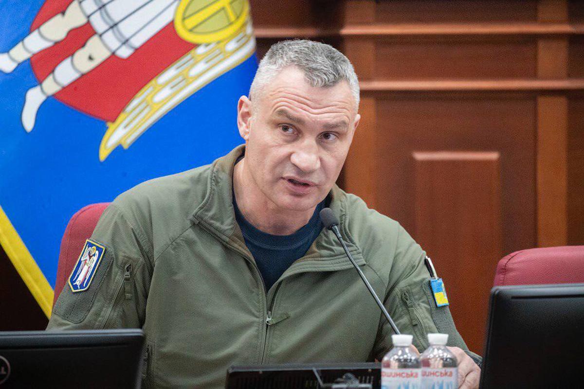 Замість відновлення тепла комунальники змушені займатися паперами, - Кличко про обшуки в 'Київтеплоенерго'