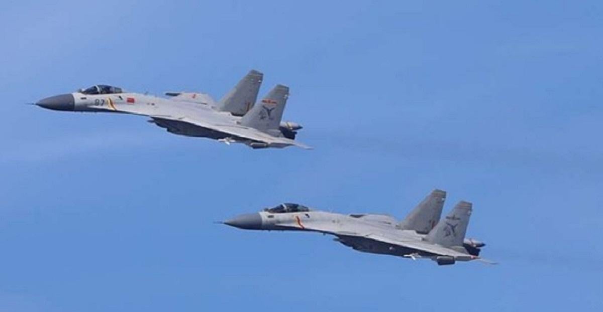 У китайского истребителя J-15 есть скрытая 'ДНК' российской армии: аналитики объяснили