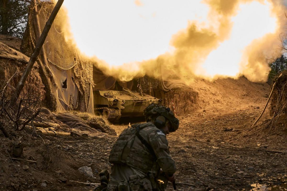 Ворог посилює тиск на північну частину Мирнограду, точаться стрілецькі бої, - ДШВ Ворог посилює тиск на північну частину Мирнограду, точаться стрілецькі бої, - ДШВ