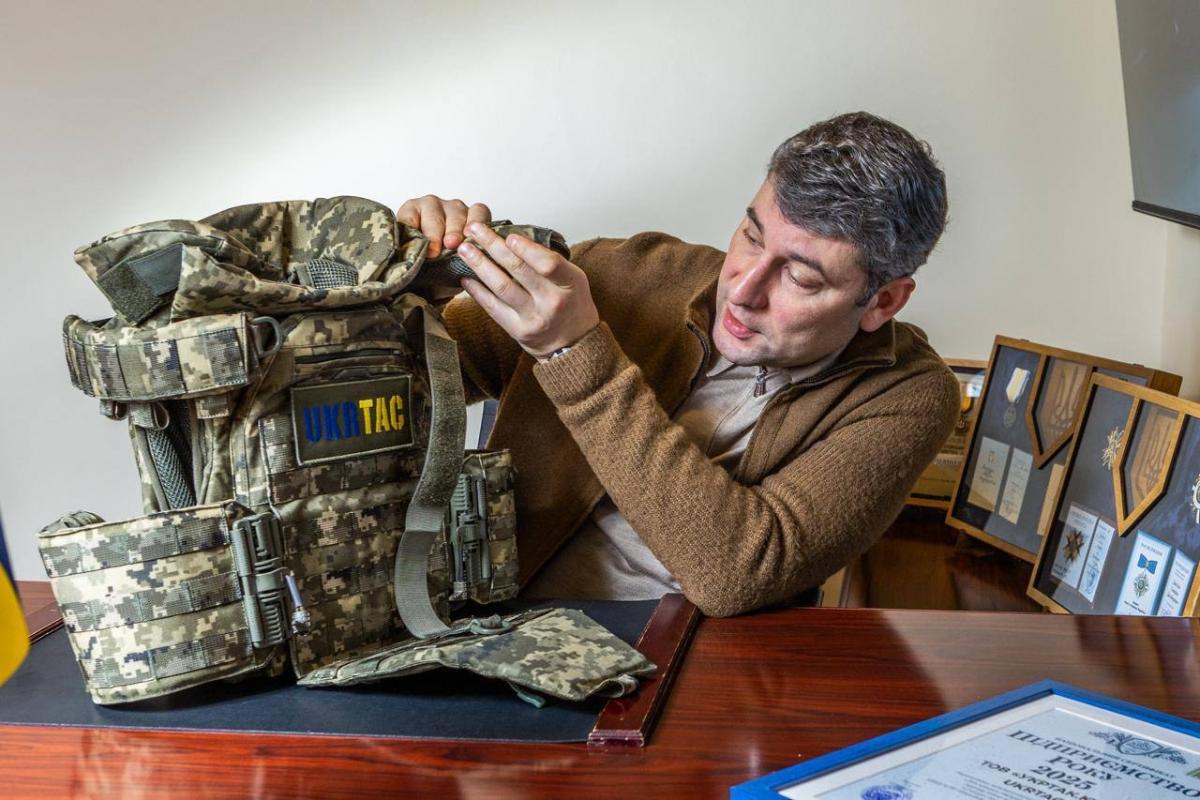 На начало 2026 года UKRTAC выходит на объем около 70% потребностей ВСУ в бронежилетах