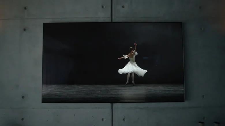 Эксперты выбрали лучшие 77-дюймовые телевизоры на рынке: какие бренды в списке