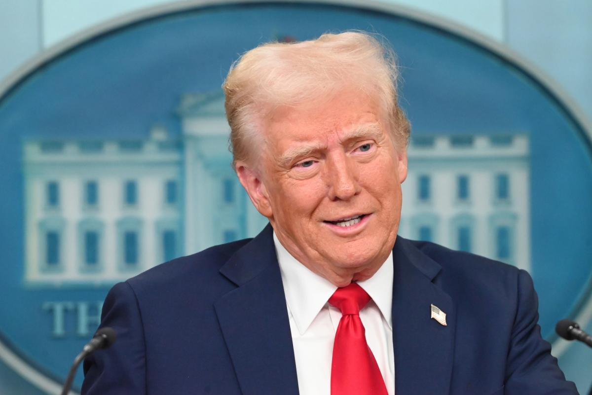 Трамп підписав указ про скорочення обов’язкових щеплень для дітей: лікарі обурені рішенням Трамп підписав указ про скорочення обов’язкових щеплень для дітей: лікарі обурені рішенням