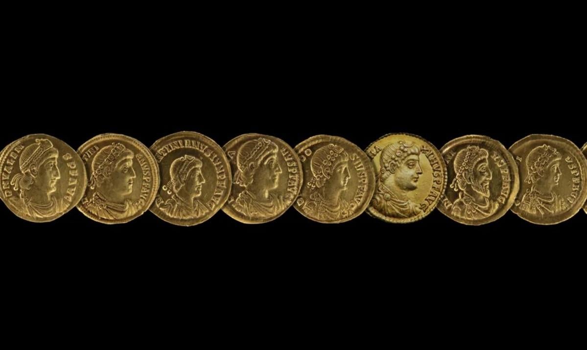Стоят целое состояние: ученые обнаружили золотые монеты с изображением незаконного правителя