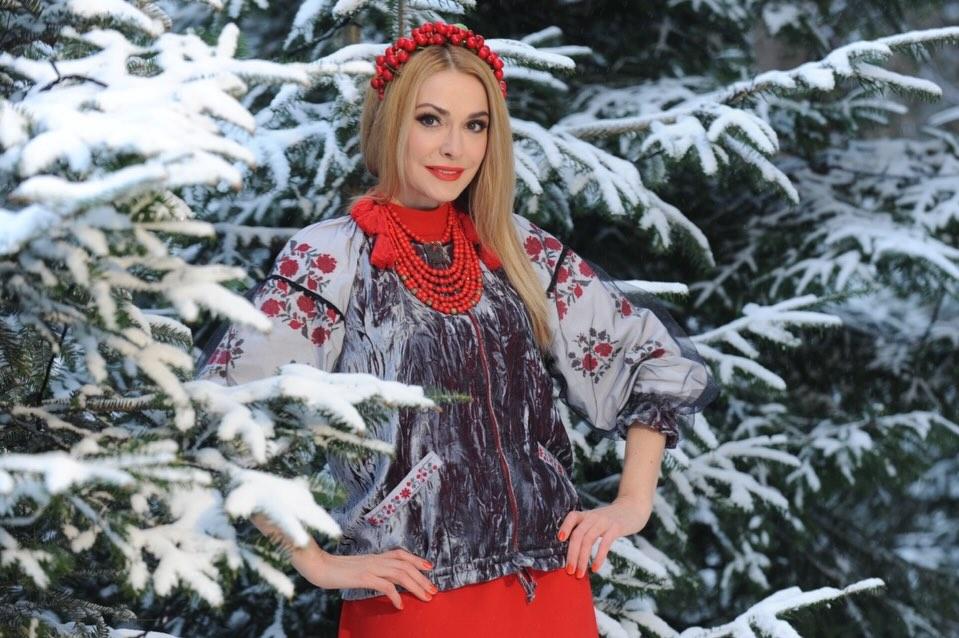 Сумскую жестко захейтили в сети и 'послали' к дочке в Москву: в чем причина (фото)