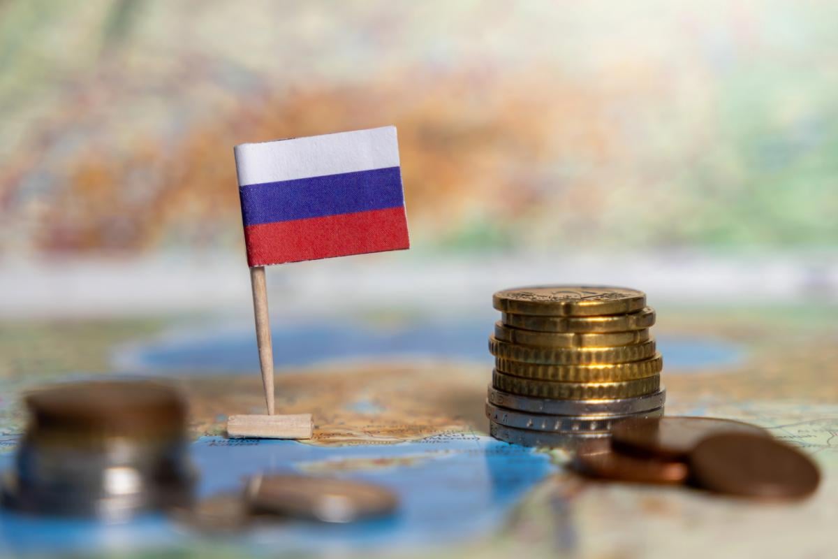 Россия рекордно конфискует активы, но не может их продать, - Bloomberg