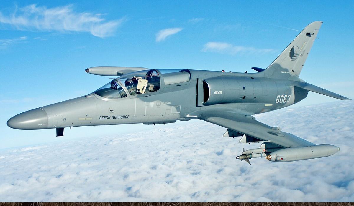 Армія Чехії може виділити 4 винищувачі L-159 Україні: начальник Генштабу озвучив умови