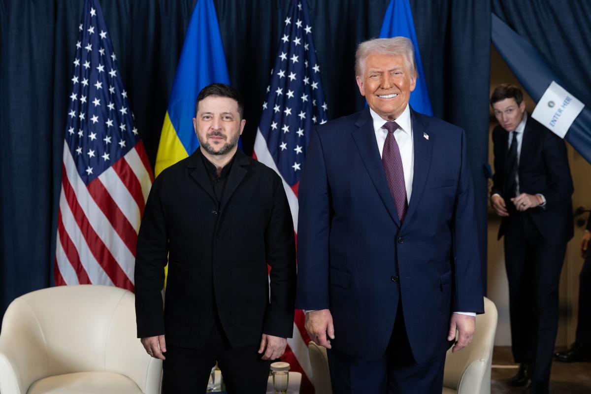 Телефонна розмова Зеленського та Трампа: в Axios розповіли деталі Телефонна розмова Зеленського та Трампа: в Axios розповіли деталі