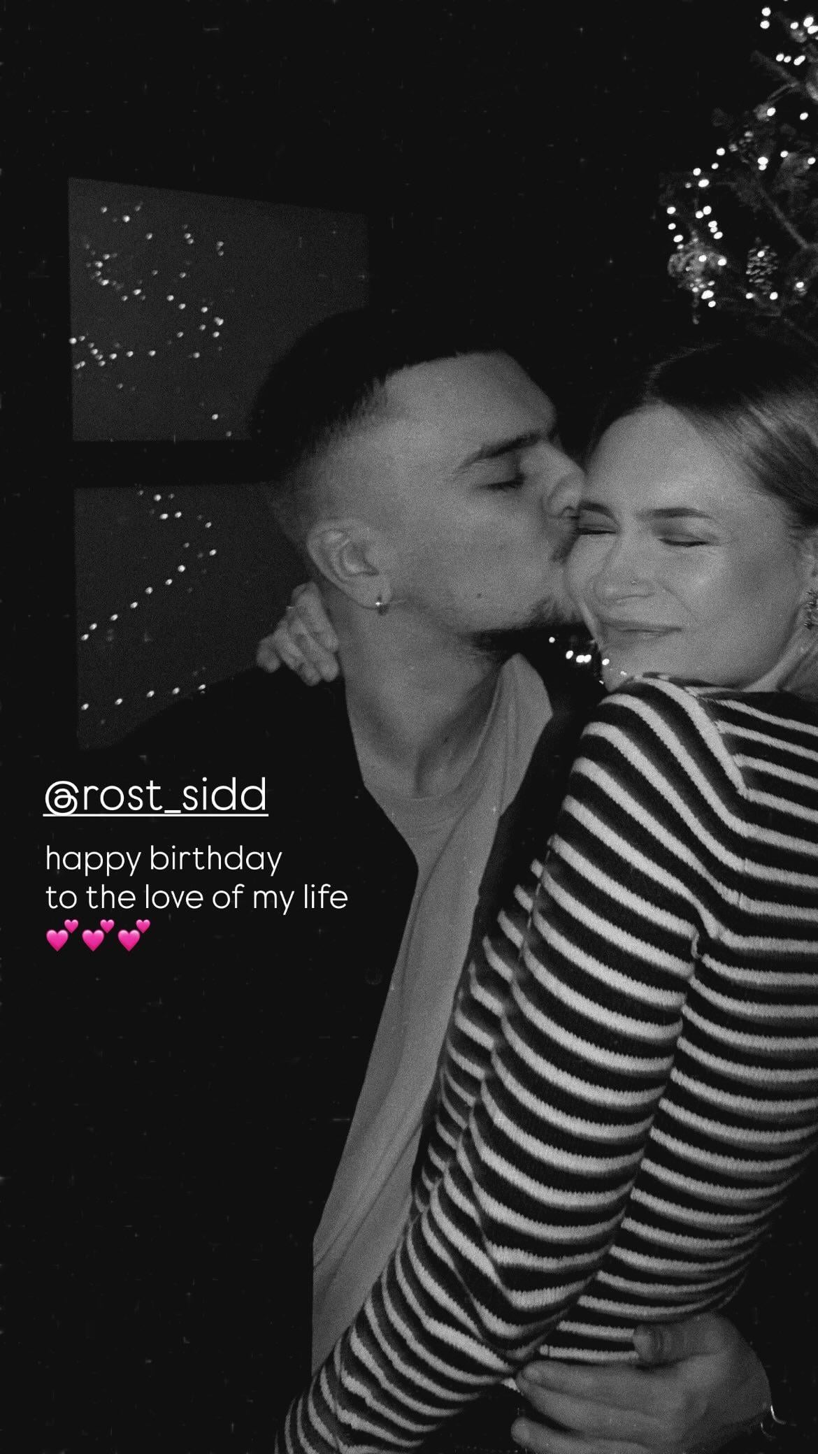 Дочь Елены Кравец 'засветила' любимого в сети (фото) Дочь Елены Кравец 'засветила' любимого в сети (фото)