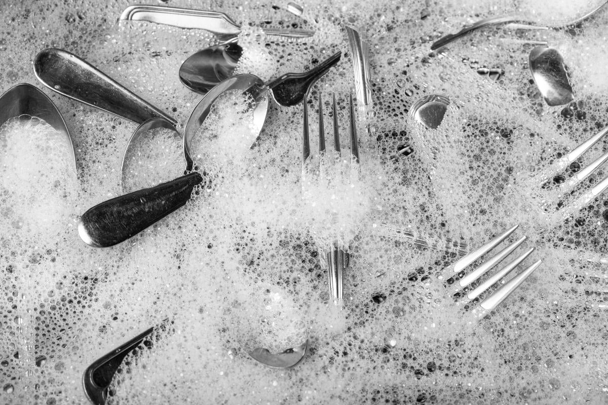 Чем почистить ложки из нержавейки в домашних условиях