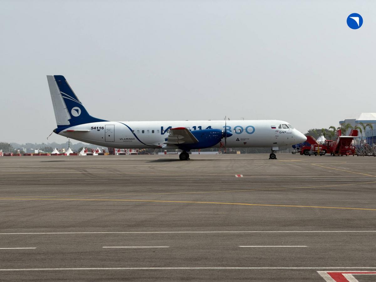 РФ пригнала на международный салон 'самый новый' самолет, которому скоро исполнится 40 лет