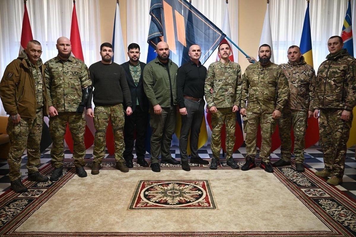 Militari feriti del Terzo Corpo d’Armata ricevono abitazioni a Uzhgorod