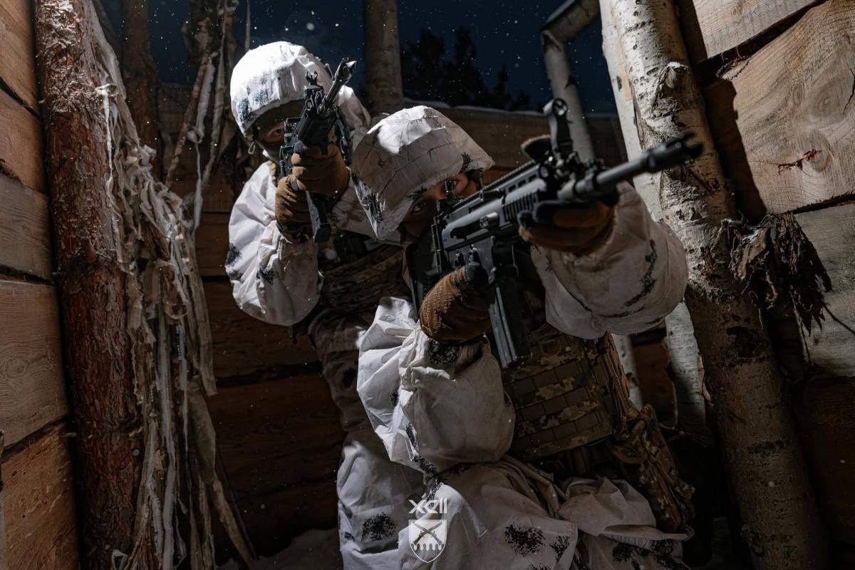 Российские потери на фронте растут: Bloomberg объяснил причины