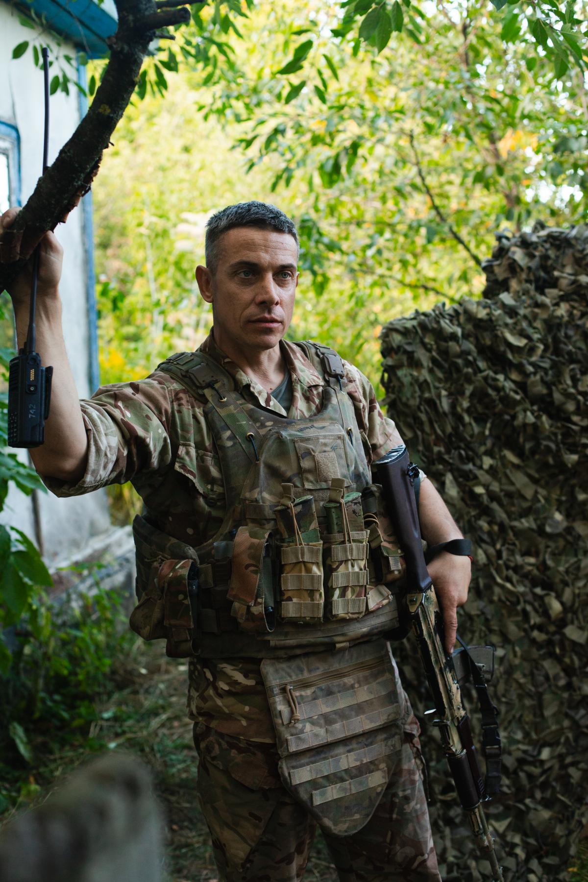 Три доби між життям і смертю – реальна історія, що стала серіалом 'Живий': як знімали воєнну драму на 2+2