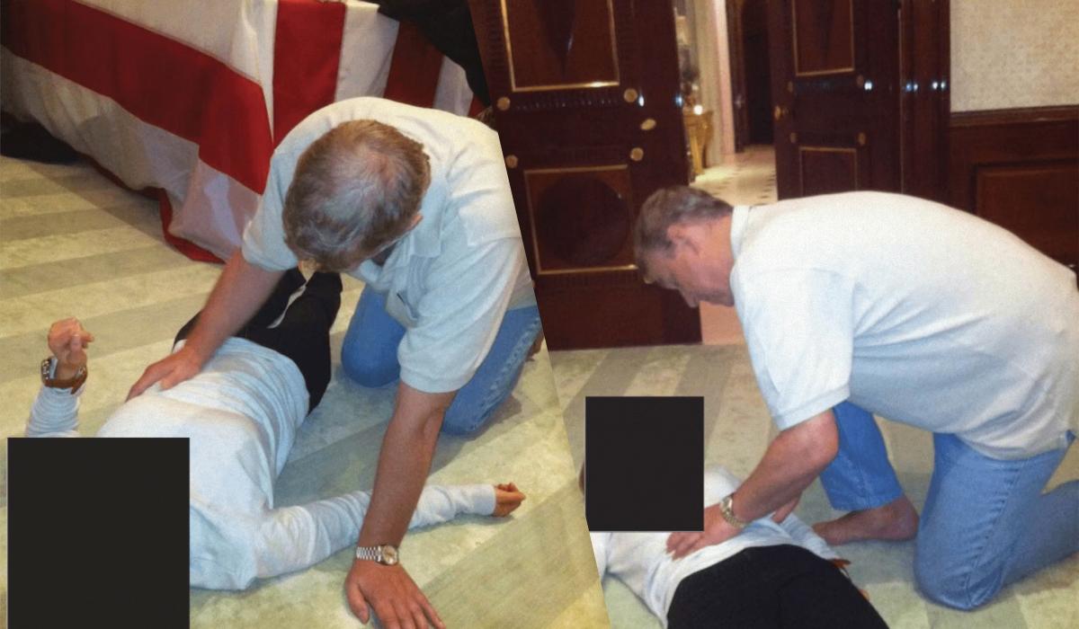 В новых файлах Эпштейна есть фото бывшего принца Эндрю, стоящего на коленях над девушкой.