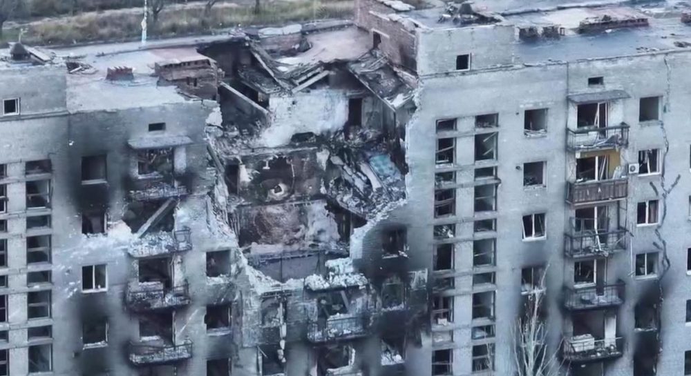 ウクライナ戦争 – ロシア人はコンスタンチノフカを廃墟に変え、別の都市を占領している