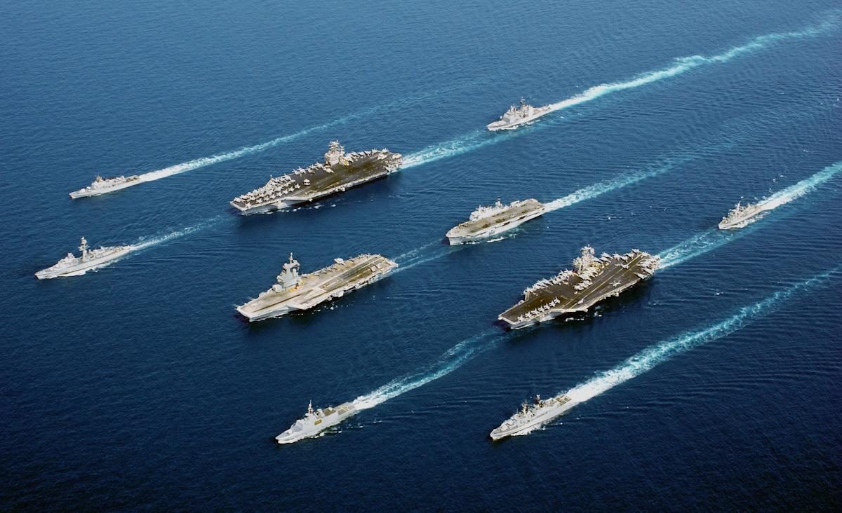Кораблі ВМС США грають у "смертельні хованки" з іранськими мінами, - Politico