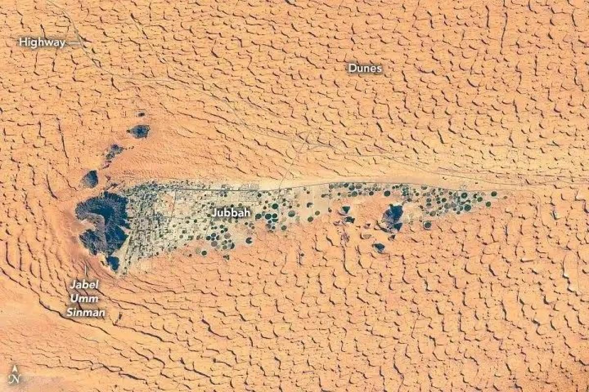 Astronauti scoprono un lago antico sepolto nel deserto di Juba