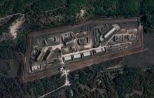 Спутниковые фото подтвердили поражение склада боеприпасов в Крыму в начале января (фото)