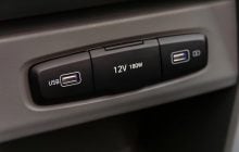 Никогда не подключайте это крошечное устройство к USB-порту автомобиля