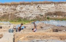 Вчені були вражені, коли відкопали інструмент, якому 500 тисяч років: чим він виявився