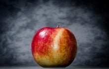 В чем настоящая польза яблок: диетологи разложили все по полочкам