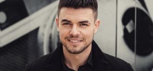 Известного украинского певца едва не избили из-за отказа петь российские песни