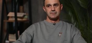 "Писал завещание": звезда "Лиги смеха" рассказал, как снялся с воинского учета