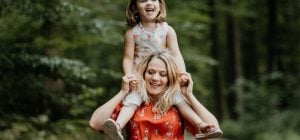 День доньки 2026: дата в Україні та зворушливі привітання зі святом