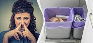 Щепотку прямо на дно ведра - и мусор больше не будет вонять: что нужно засыпать