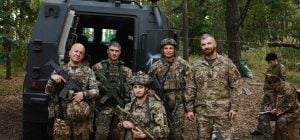 Три доби між життям і смертю – реальна історія, що стала серіалом "Живий": як знімали воєнну драму на 2+2