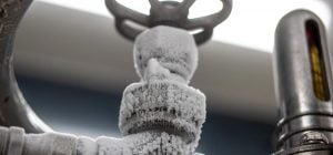 Справитесь и без сантехника: что делать, если замерзла холодная вода в пластиковой трубе