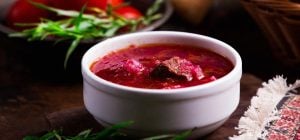 Как варить борщ, чтобы он оставался красным: главная ошибка, которую допускают почти все