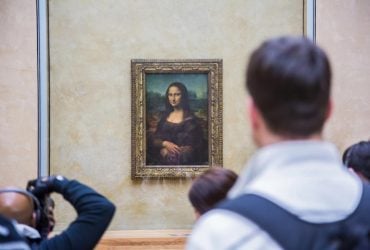 Сотрудники Лувра продолжают забастовку, начатую до праздников: как будет работать музей