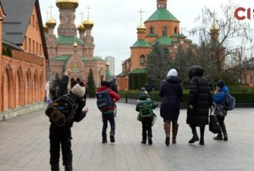 Навчали за радянськими підручниками: СБУ перевіряє підпільну школу при монастирі УПЦ МП