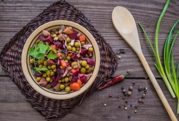 Винегрет станет вкуснее в 100 раз: без этой добавки готовить больше не сможете